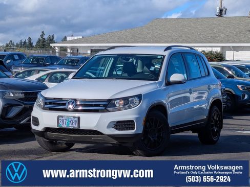Used 2017 Volkswagen Tiguan S image 1
