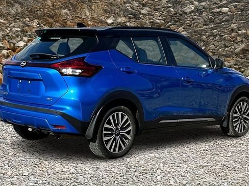 Used 2023 Nissan Kicks SR w/ SR Premium Package image 2