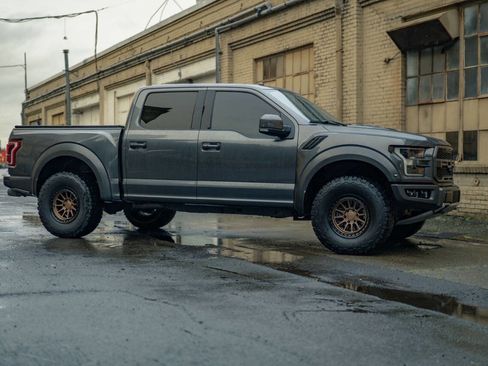 Used 2017 Ford F150 Raptor w/ Equipment Group 802A Luxury image 44