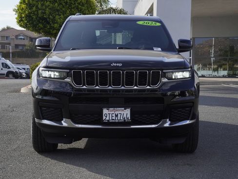 Used 2025 Jeep Grand Cherokee L Laredo AWD/4WD image 9