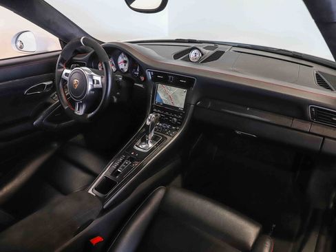 Used 2016 Porsche 911 Turbo AWD/4WD image 32