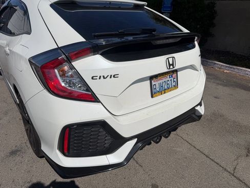 Used 2018 Honda Civic Sport image 10