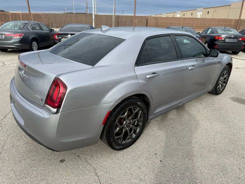 Used 2018 Chrysler 300 S image 5