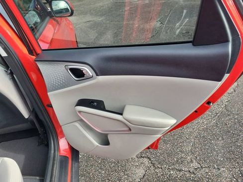 Used 2020 Kia Soul LX FWD image 31