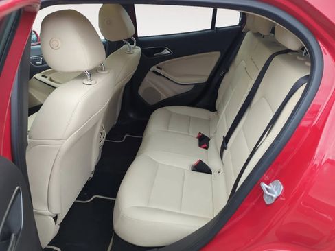 Used 2018 Mercedes-Benz GLA 250 4MATIC image 16