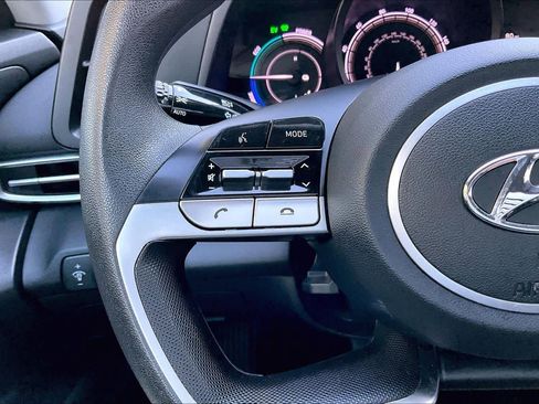 Used 2023 Hyundai Elantra Blue image 22