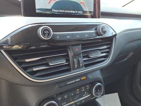 Certified 2022 Ford Escape SEL AWD/4WD image 30