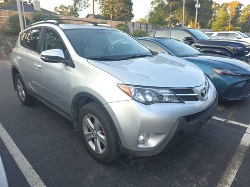 Used 2014 Toyota RAV4 XLE AWD/4WD image 3