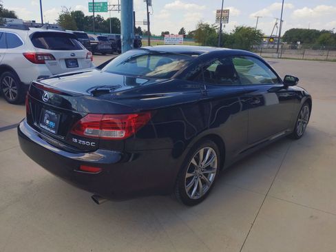 Used 2013 Lexus IS 250C w/ Luxury Pkg RWD image 3