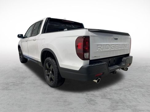 New 2026 Honda Ridgeline Black Edition image 3