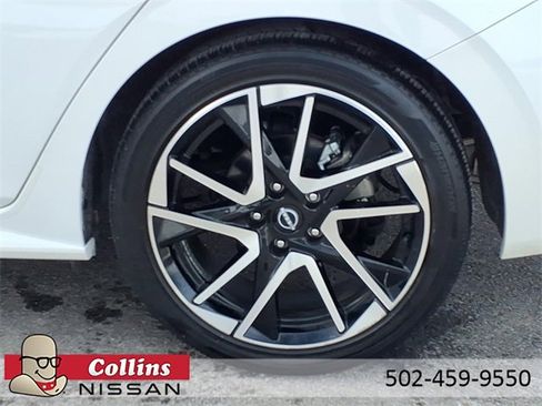 Certified 2025 Nissan Sentra SR image 4