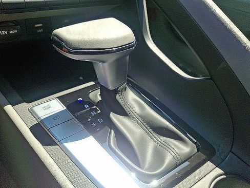 New 2025 Hyundai Elantra Sport image 7