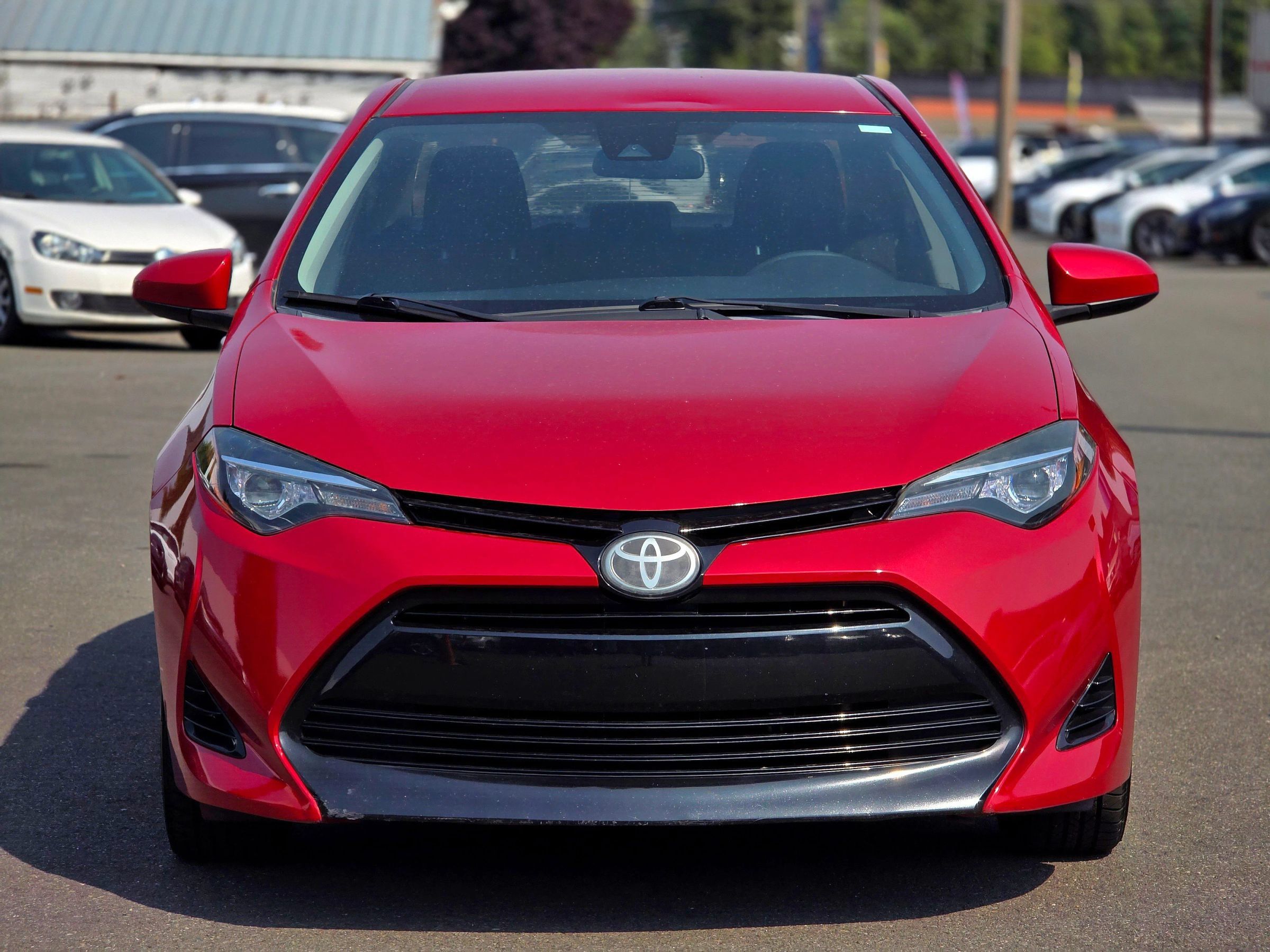 Used 2017 Toyota Corolla LE w/ Carpet Mat Package (TMS) FWD image 2
