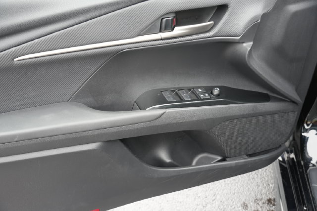 Used 2025 Toyota Camry SE FWD image 23