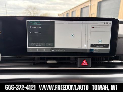 Used 2025 Kia Carnival FWD image 19