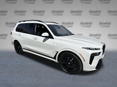 Certified 2025 BMW X7 xDrive40i w/ M Sport Package image 2