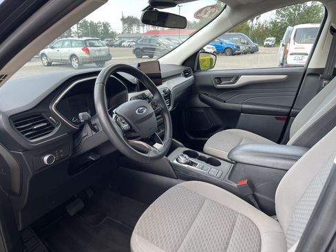 Used 2022 Ford Escape SE w/ Cold Weather Package AWD/4WD image 11