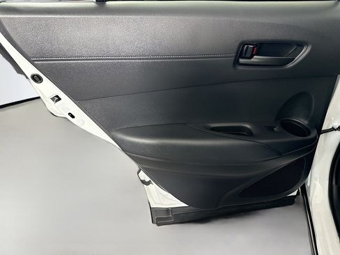 Used 2024 Toyota Corolla Cross LE FWD image 26