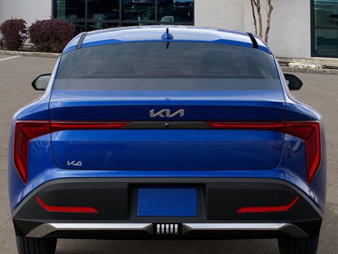 New 2025 Kia K4 LXS image 13