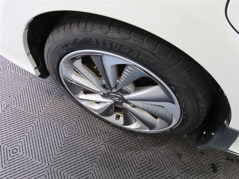 Used 2018 Honda Clarity Touring image 4