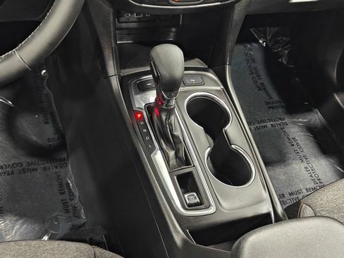 Used 2024 Chevrolet Equinox LT AWD/4WD image 8