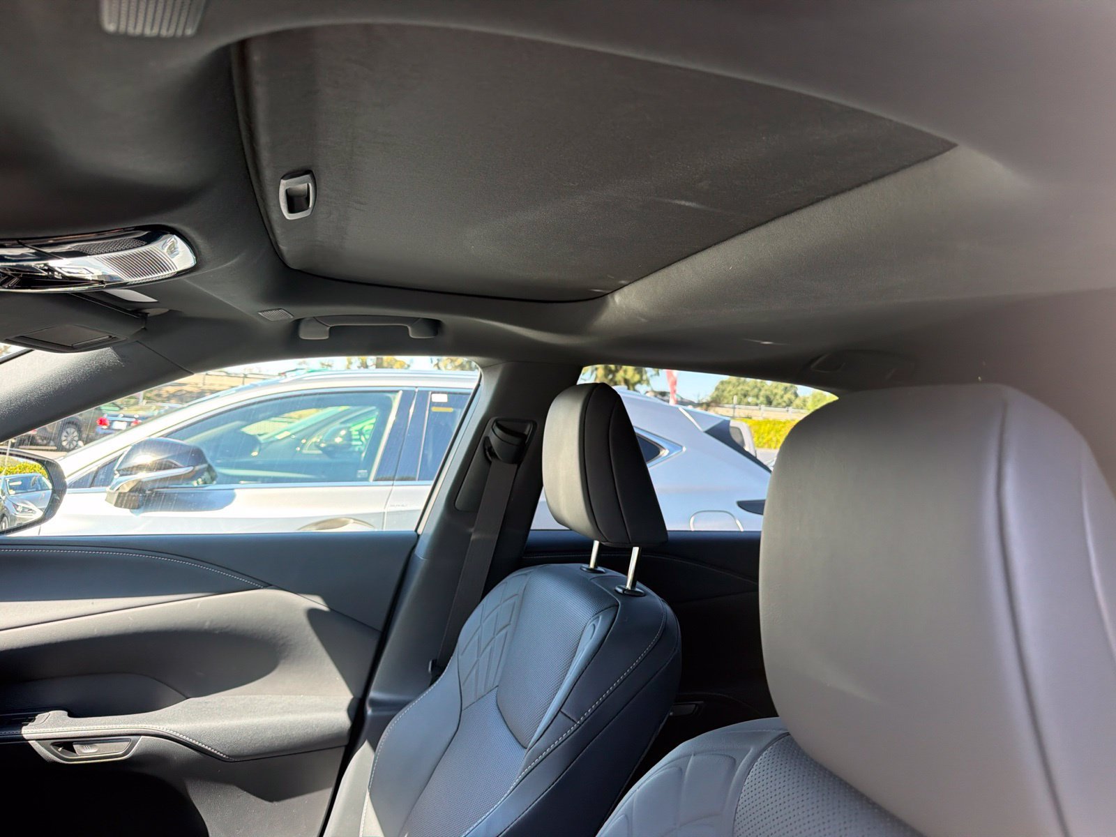Used 2025 Lexus RX 350 Premium w/ Accessory Package (K3) FWD image 7