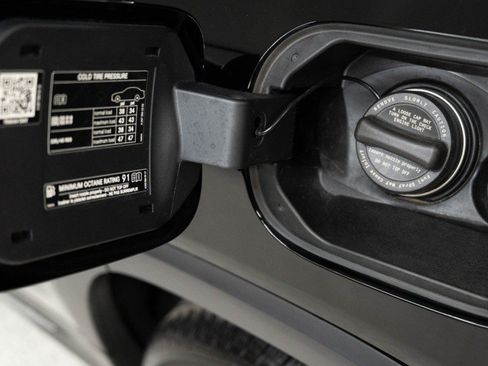 Used 2026 Mercedes-Benz GLB 250 image 33
