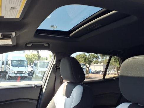 New 2026 Chevrolet Trax RS w/ Sunroof Package FWD image 16
