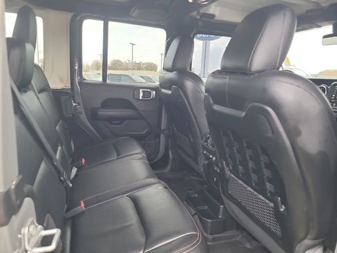 Used 2022 Jeep Wrangler Unlimited Rubicon w/ Xtreme Recon 35" Tire Package image 25