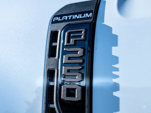New 2026 Ford F250 Platinum image 24