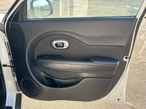 Used 2016 Kia Soul image 20