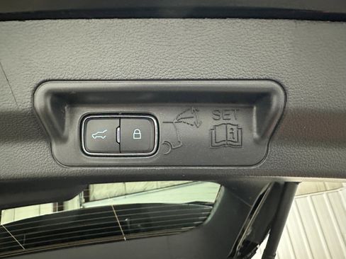 Certified 2025 Ford Explorer ST-Line image 30