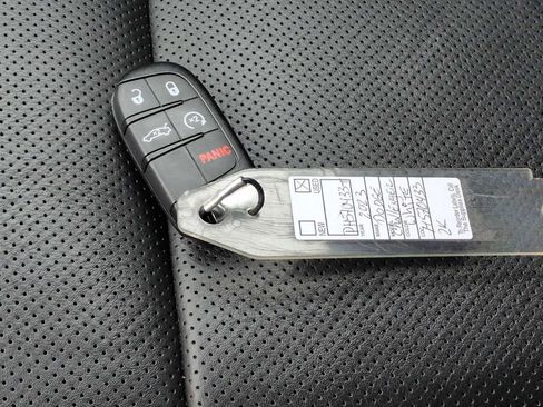 Used 2023 Dodge Challenger SRT Hellcat w/ Driver Convenience Group image 34