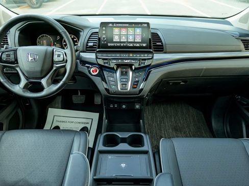 Used 2025 Honda Odyssey Elite image 39