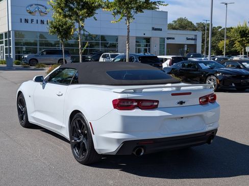 Used 2024 Chevrolet Camaro LT w/ Technology Package RWD image 5