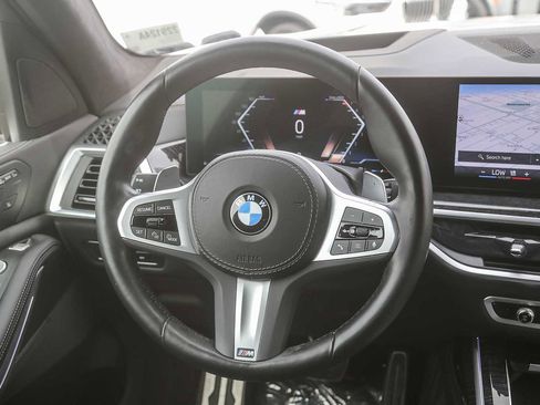 Certified 2024 BMW X7 xDrive40i w/ M Sport Package image 12