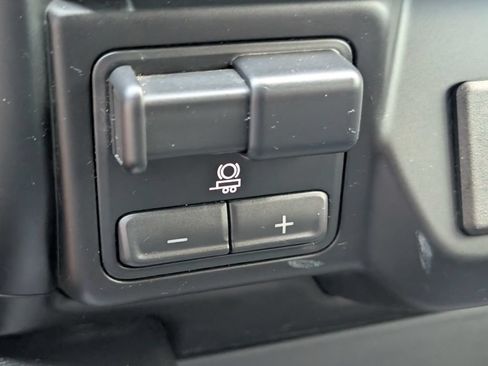 Used 2020 Chevrolet Silverado 1500 RST AWD/4WD image 23