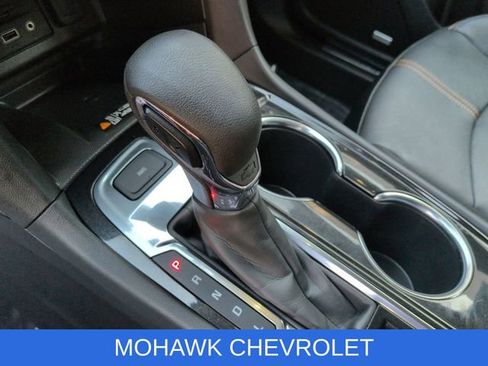 Used 2024 Chevrolet Equinox Premier AWD/4WD image 17