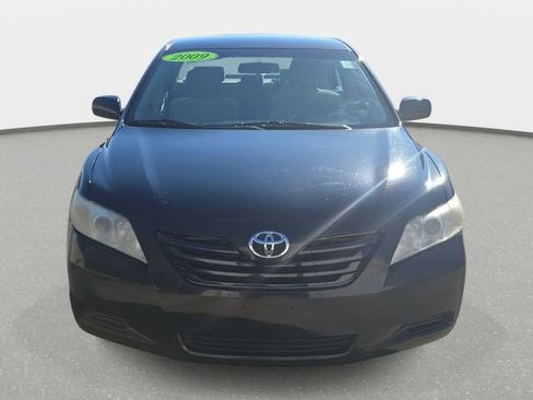 Used 2009 Toyota Camry LE FWD image 3