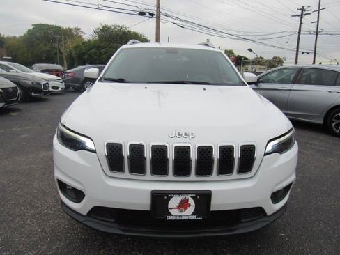 Used 2019 Jeep Cherokee Latitude w/ Popular Appearance Group image 2
