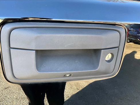 Used 2018 Chevrolet Silverado 1500 LT w/ All Star Edition image 28