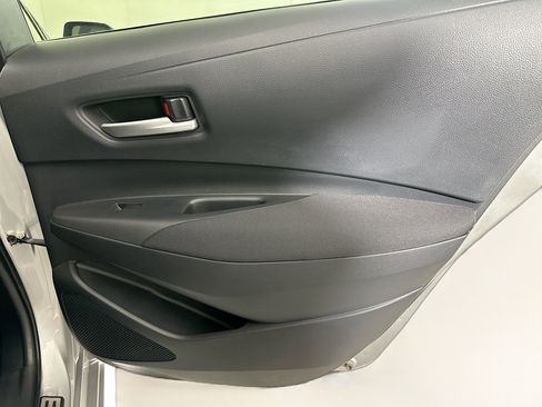 Used 2021 Toyota Corolla LE w/ Carpet Mat Package (TMS) FWD image 27