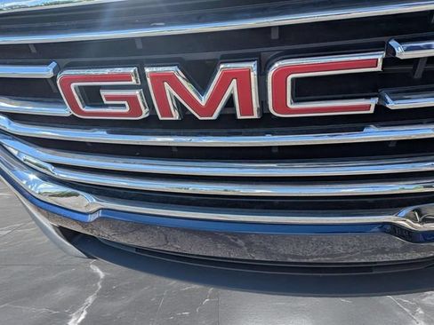 Used 2023 GMC Terrain SLT FWD image 9