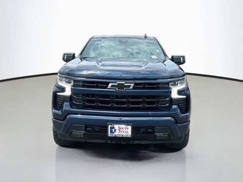Used 2022 Chevrolet Silverado 1500 RST AWD/4WD image 2