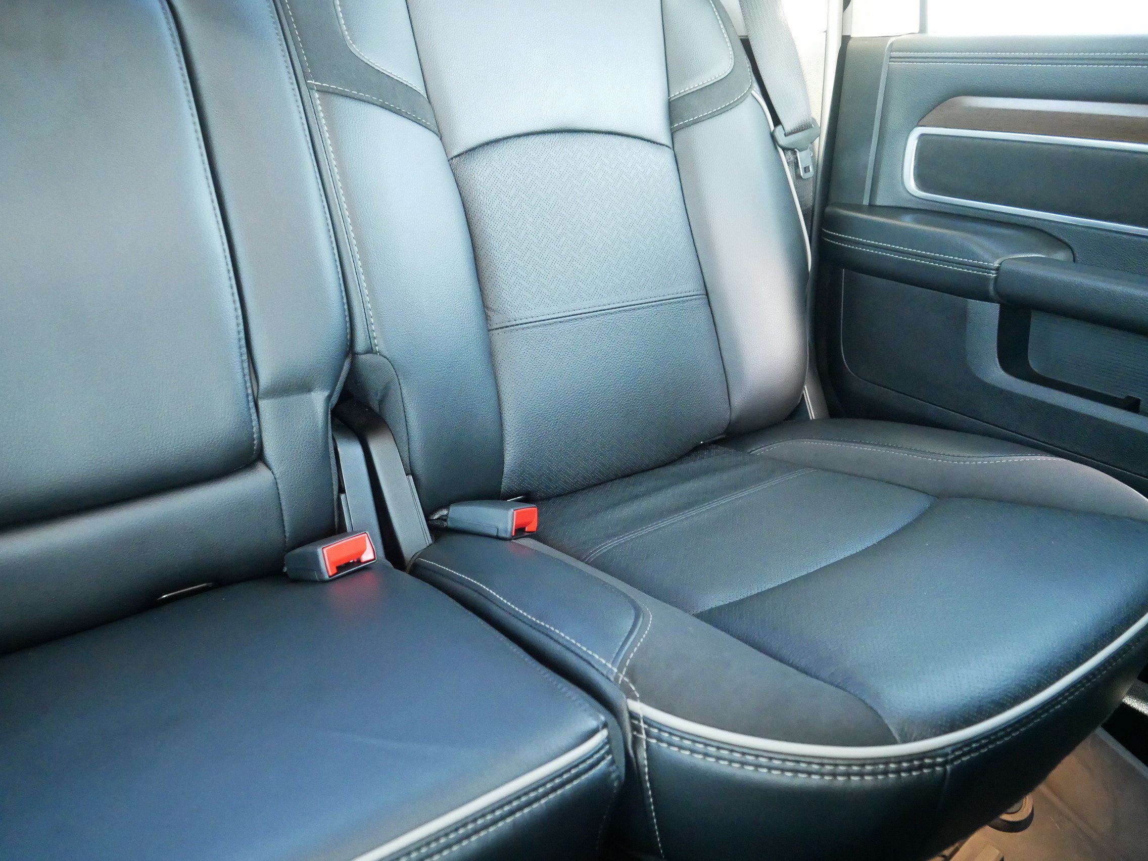 Used 2024 RAM 2500 Laramie w/ Safety Group AWD/4WD image 14