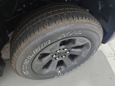 New 2026 RAM 1500 Express AWD/4WD image 31