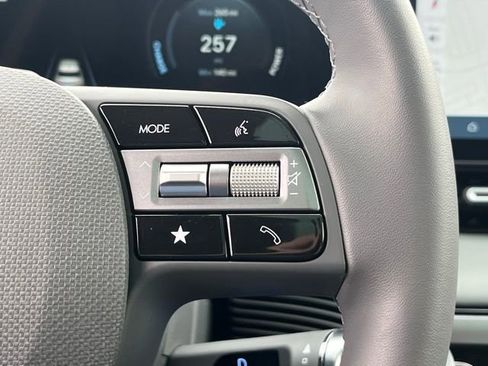 Used 2025 Hyundai Ioniq 5 Limited image 19