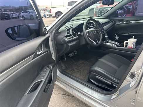 Used 2019 Honda Civic Sport image 5