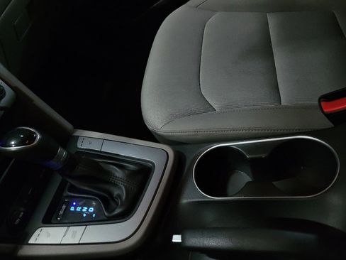 Used 2018 Hyundai Elantra Value Edition image 26