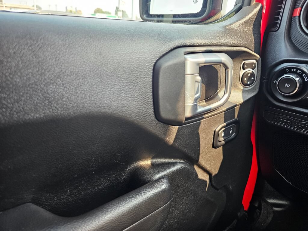 Used 2024 Jeep Wrangler Unlimited Rubicon AWD/4WD image 30
